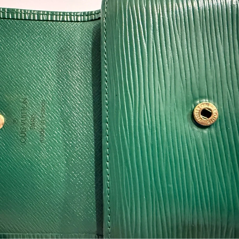 Louis Vuitton Bamboo Green Epi Leather Porte Billes Compact Wallet